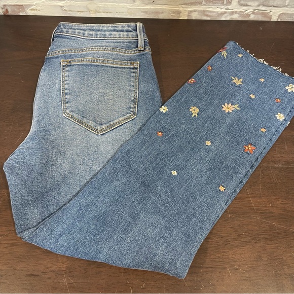 DRIFTWOOD Blue Jeans with Floral Embroidery - Picture 5 of 6